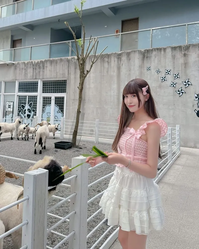 黑RURU CAFE