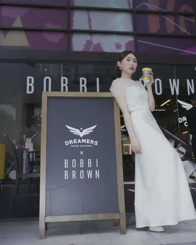 BOBBI BROWN x DREAMERS COFFEE