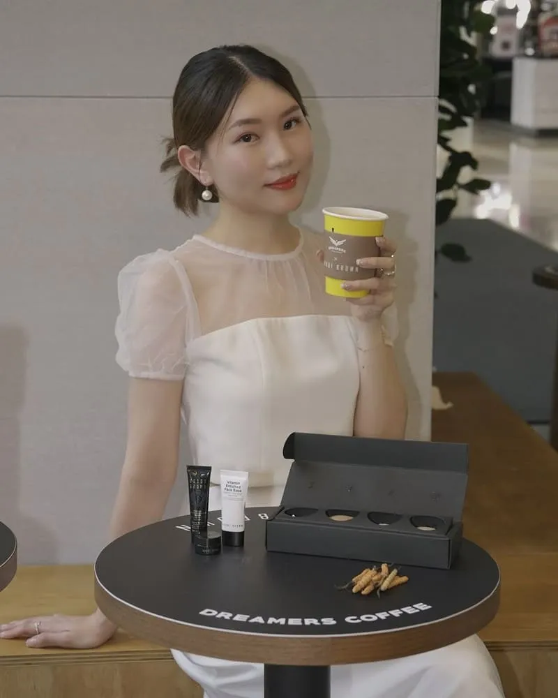 BOBBI BROWN x DREAMERS COFFEE