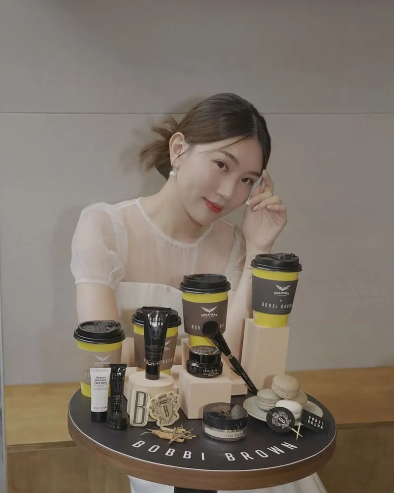 BOBBI BROWN x DREAMERS COFFEE