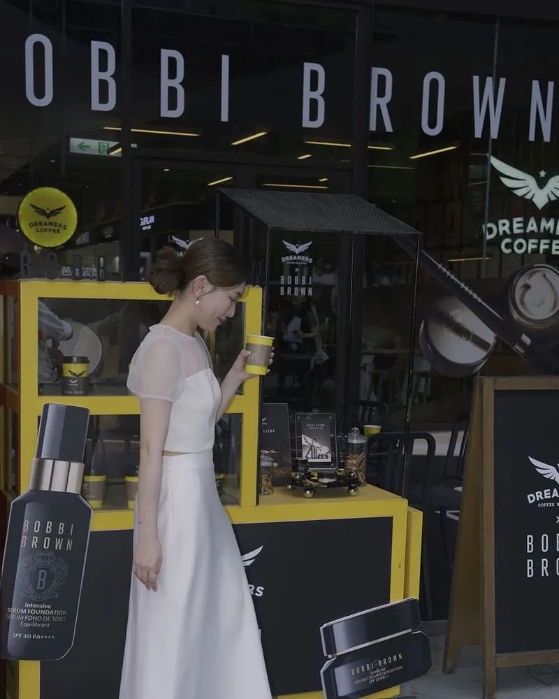BOBBI BROWN x DREAMERS COFFEE