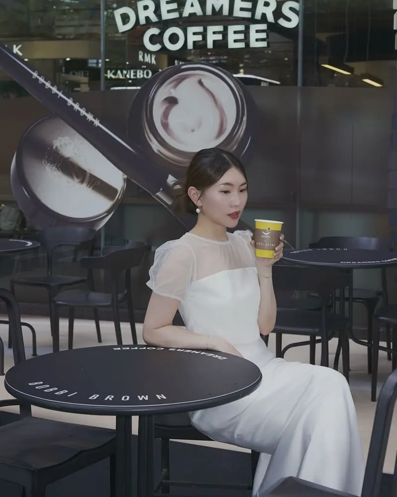 BOBBI BROWN x DREAMERS COFFEE