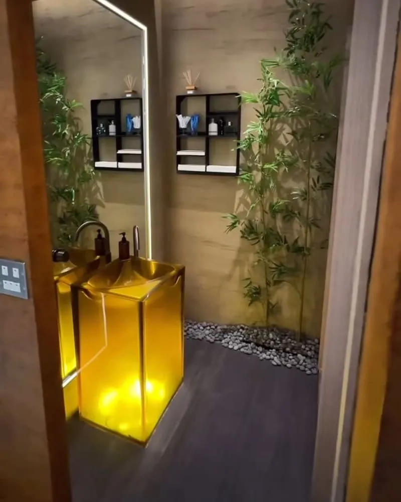Dhyana De Cyber Bistro