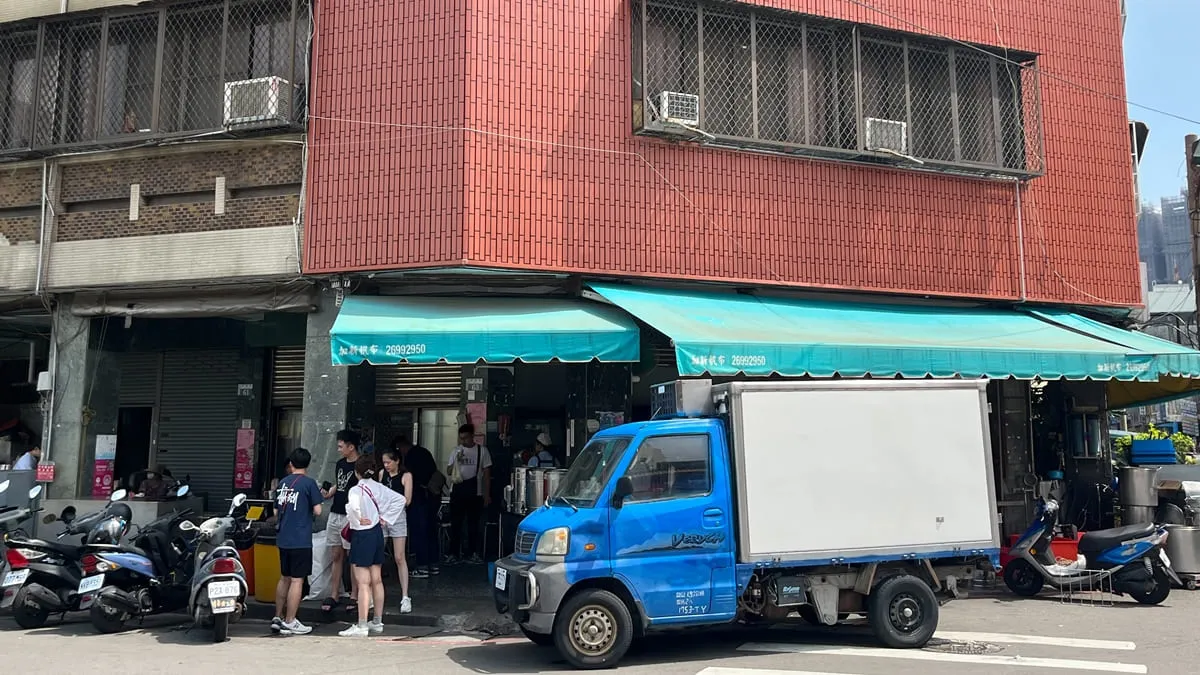 天津苟不理湯包 台中東區浮誇爆汁湯包