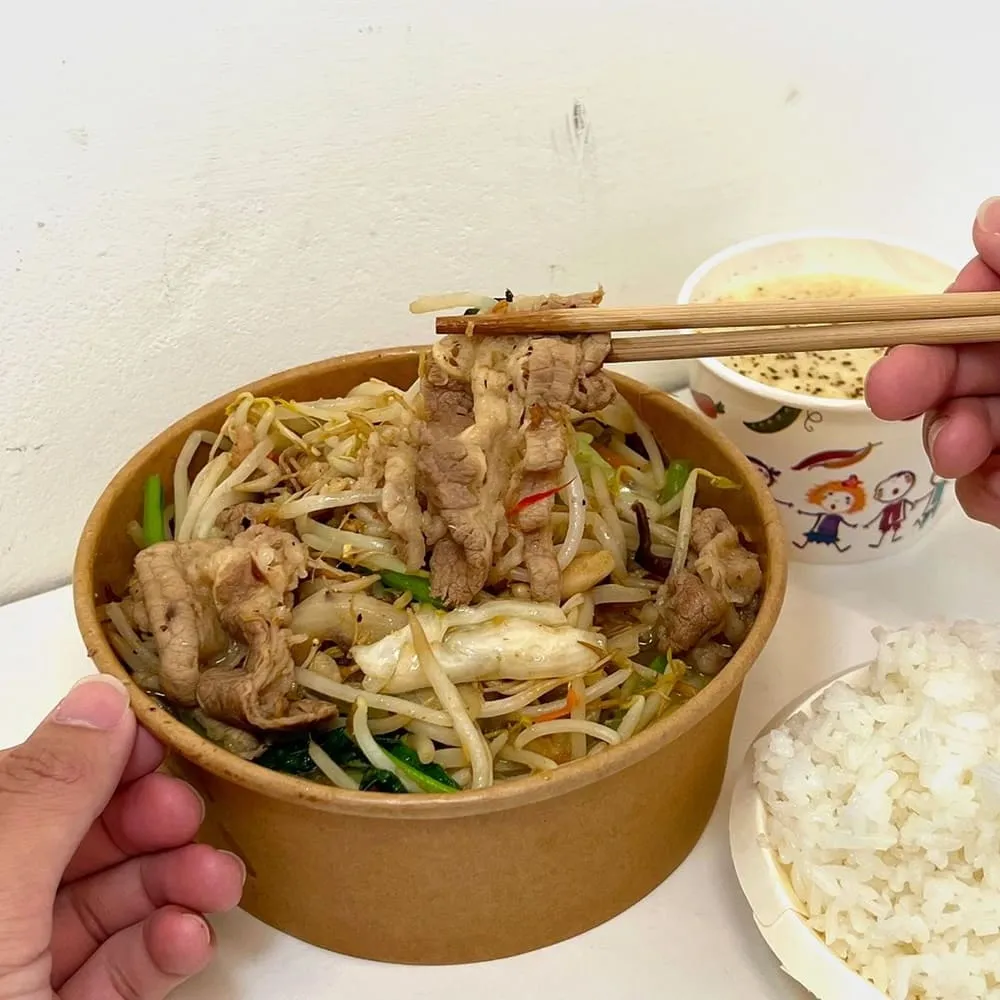 羅酷ai機器人炒蒙古烤肉