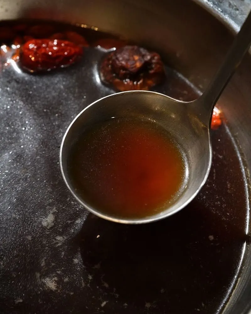 「旬味自然鍋物」台北信義秋冬火鍋推薦!小農蔬菜吃到飽、黑蒜頭蛤蜊雞湯鍋、養生又美味!