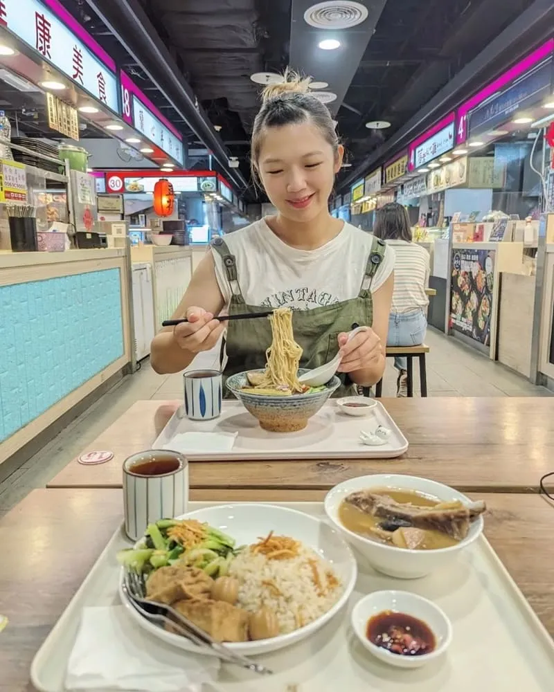 顏氏肉骨茶