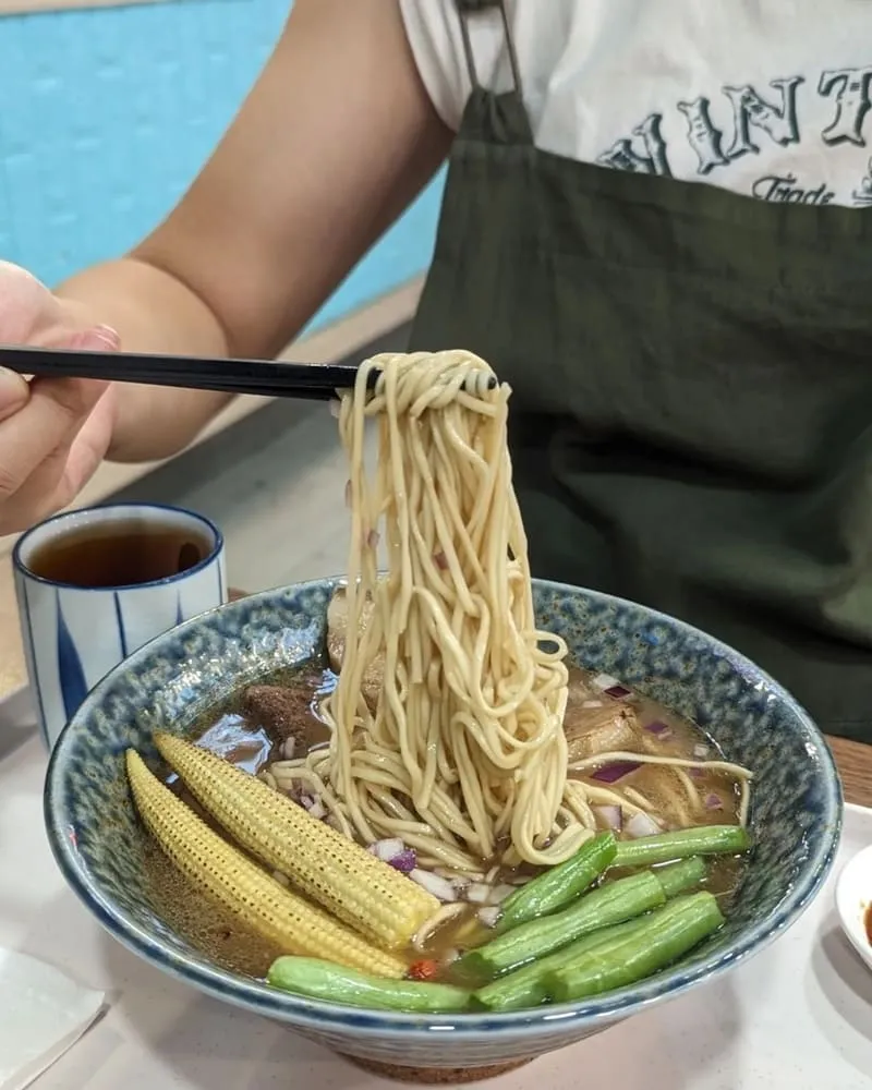 顏氏肉骨茶