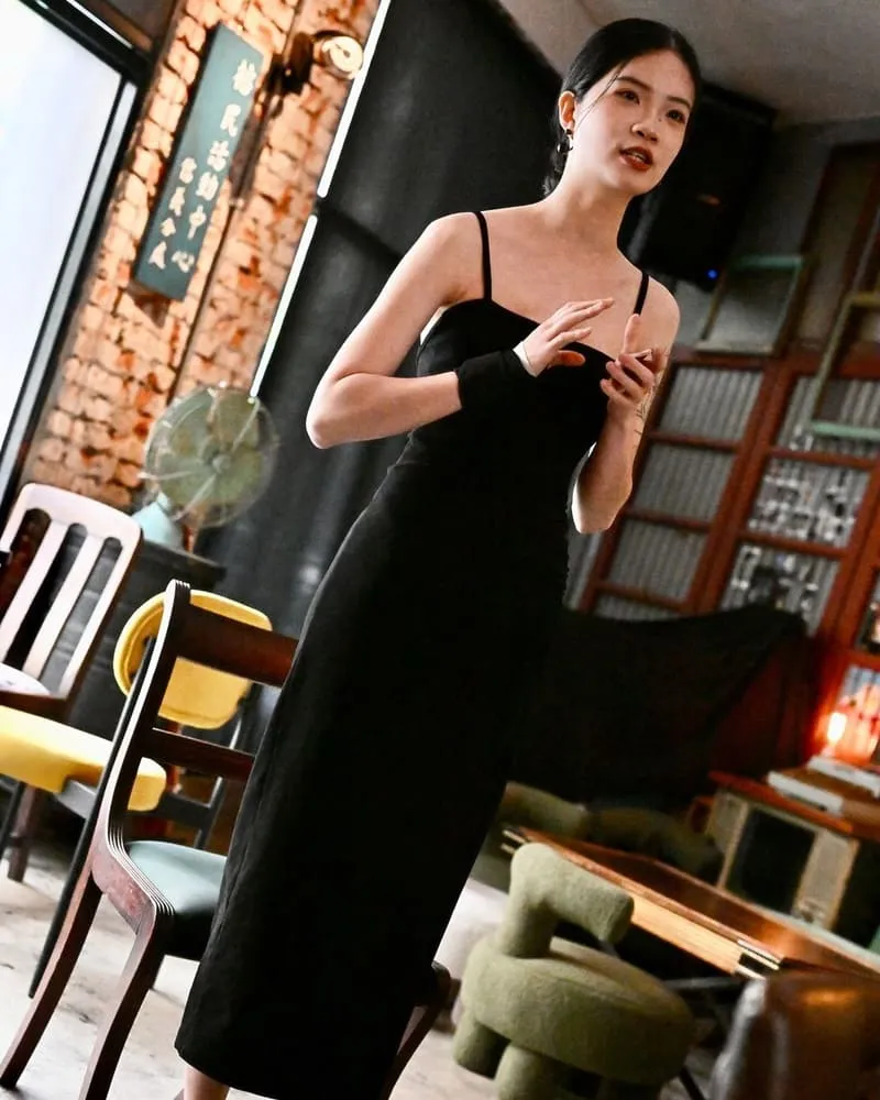榕 RON Xinyi