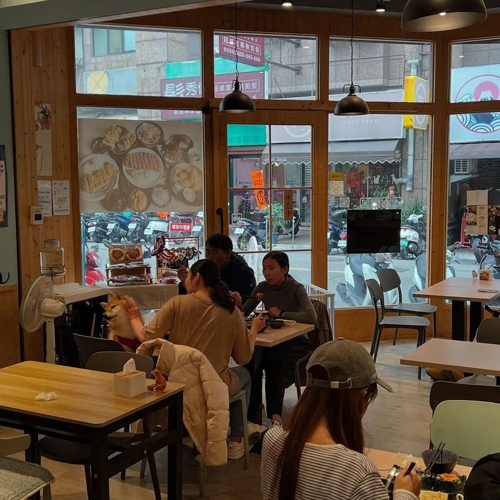 牛牛不柴寵物友善餐廳