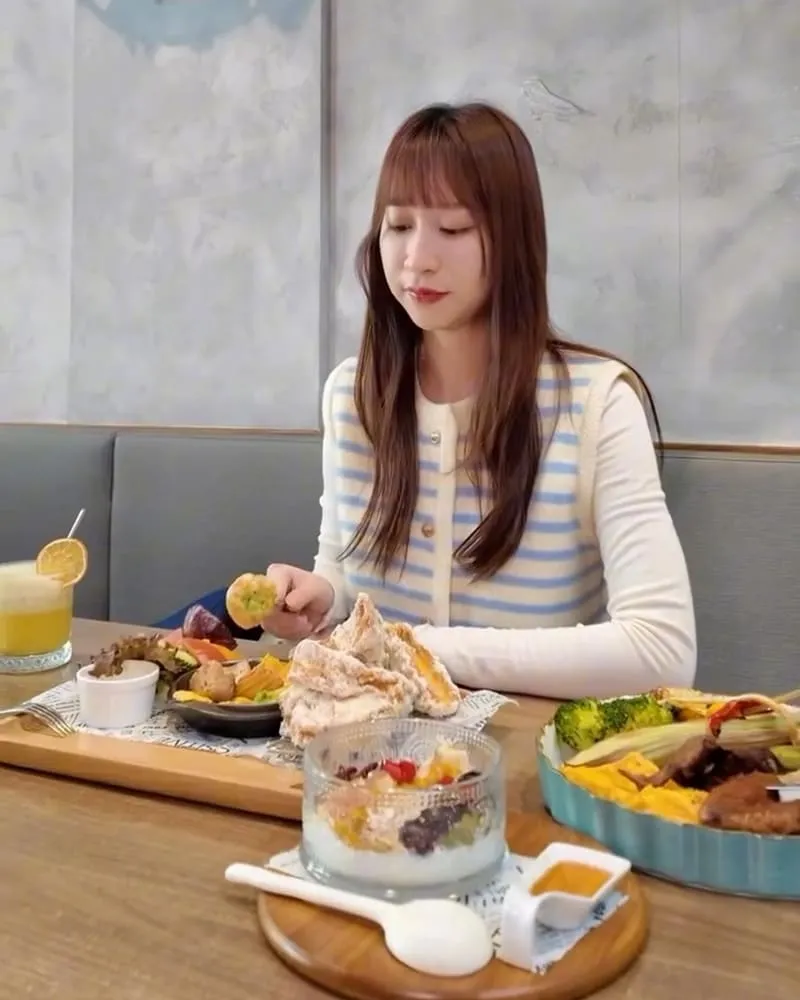 「8.9 Brunch-捌點玖餐坊」台中西區早午餐推薦!審計新村附近必吃森林系秘境餐廳!