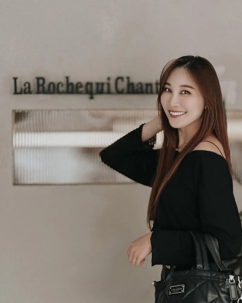 山三石 La Roche qui Chante