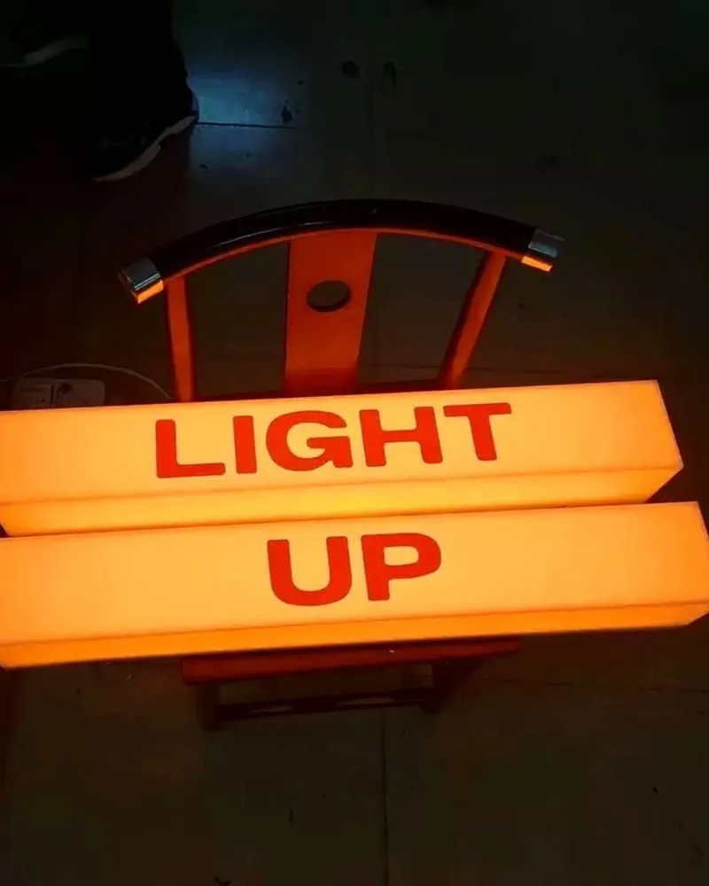Light up cafe&bar