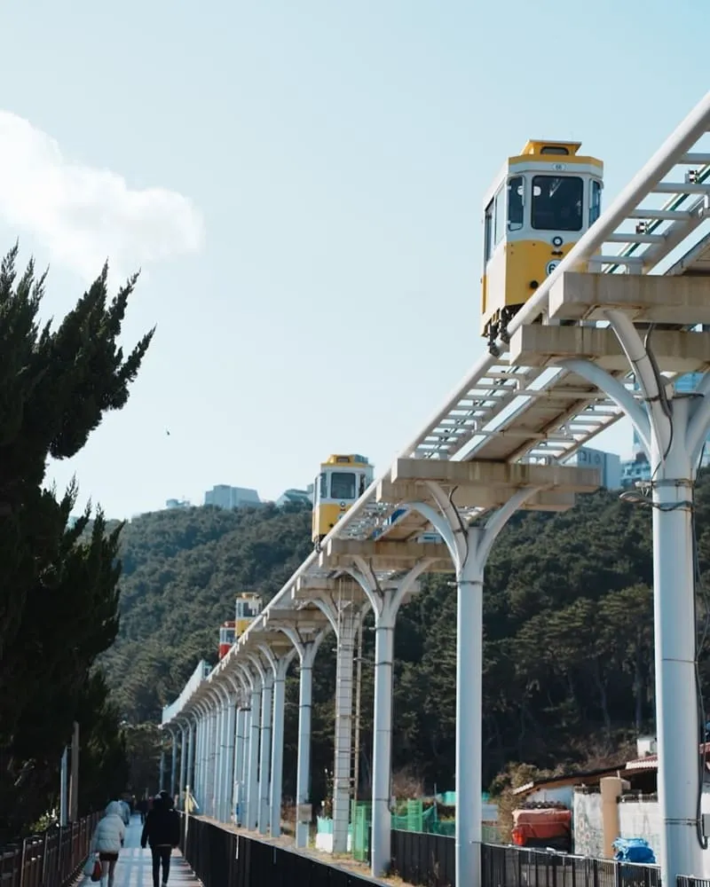 釜山彩色膠囊列車