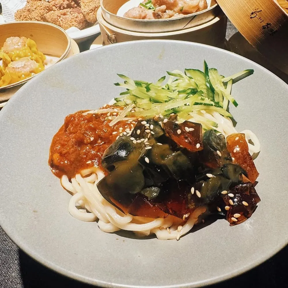 集客人間茶館