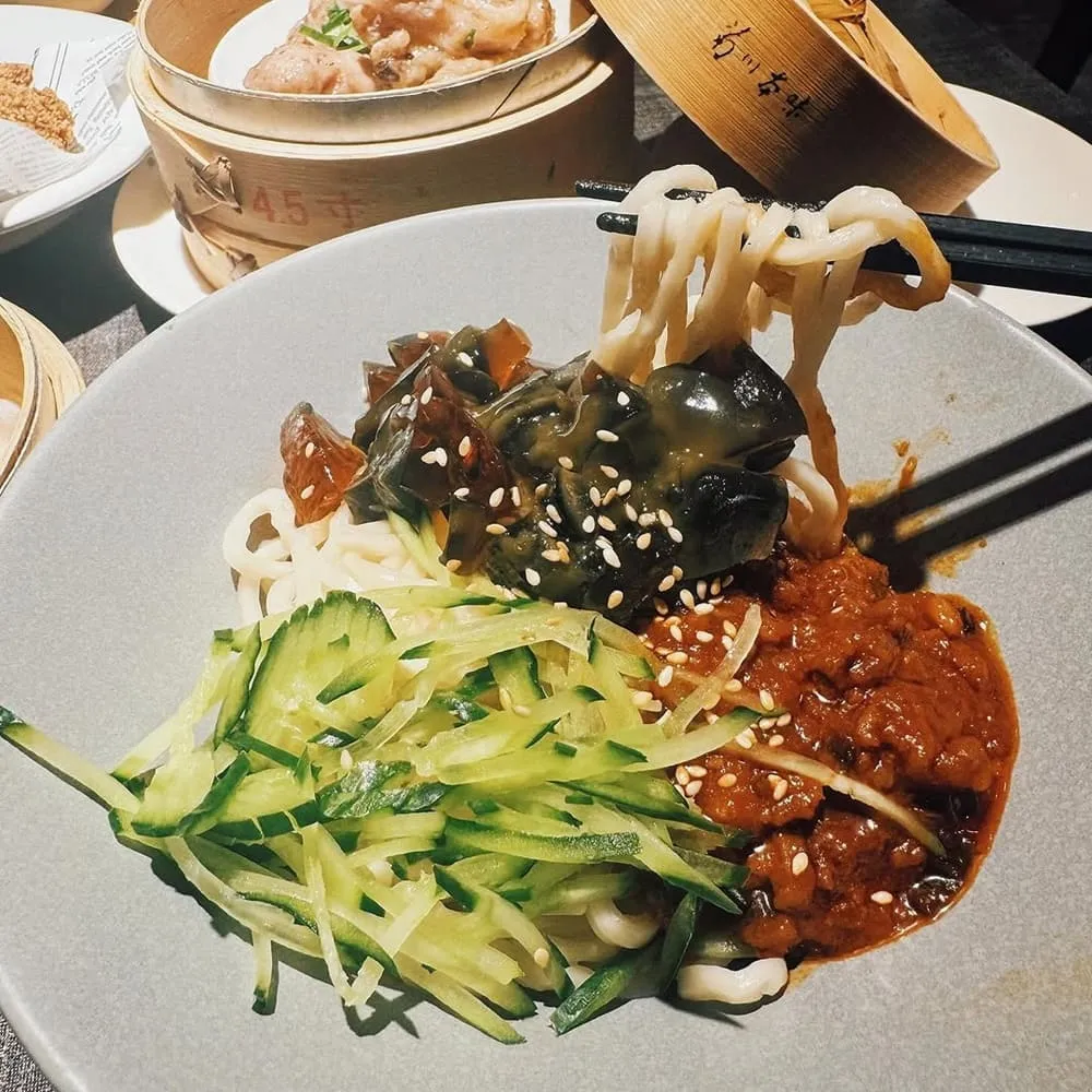 集客人間茶館