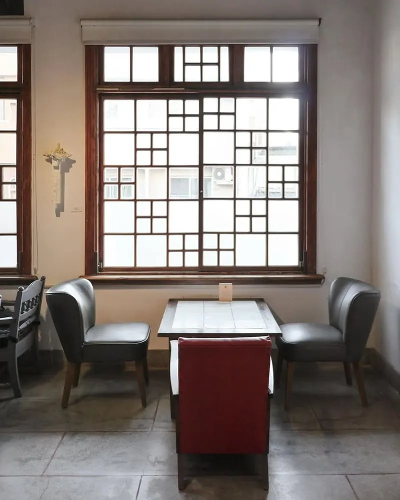 B.B.CAFE