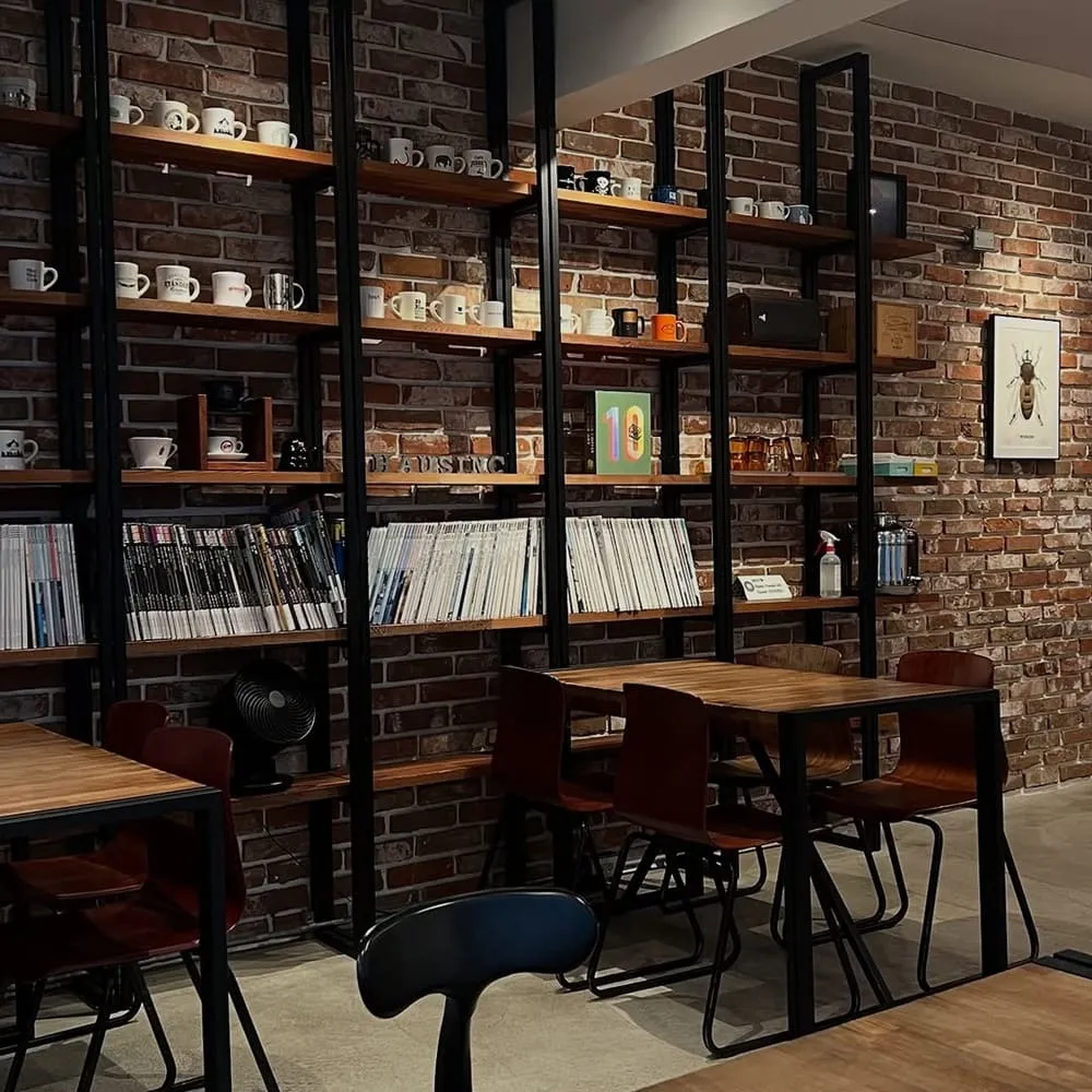 HAUSINC CAFE