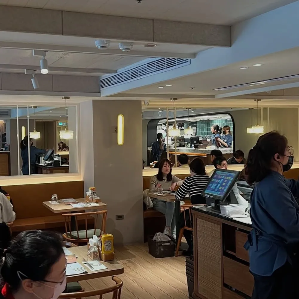 M One Cafe