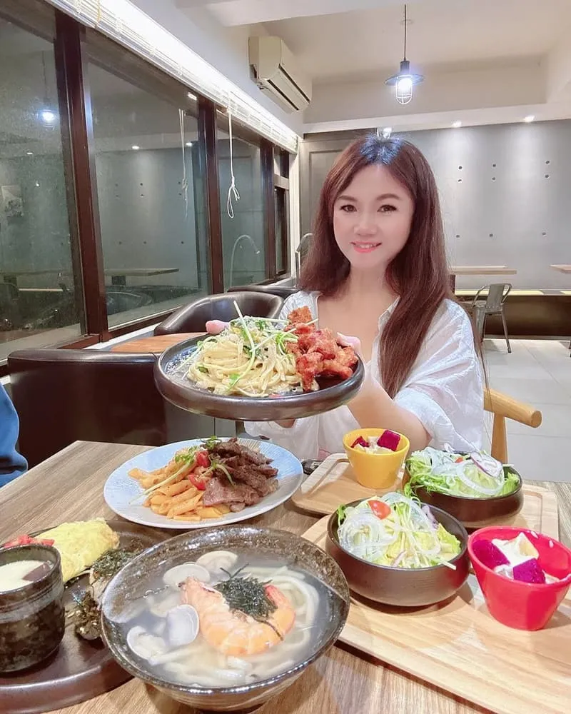 在樓上Tilauting Brunch