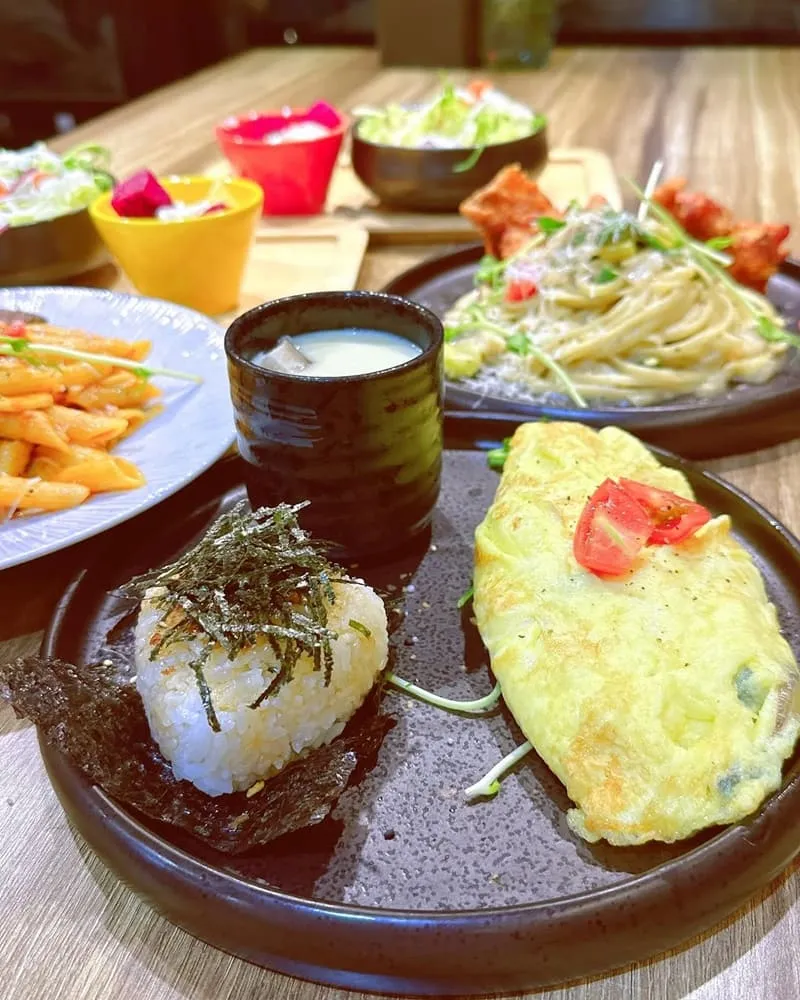在樓上Tilauting Brunch