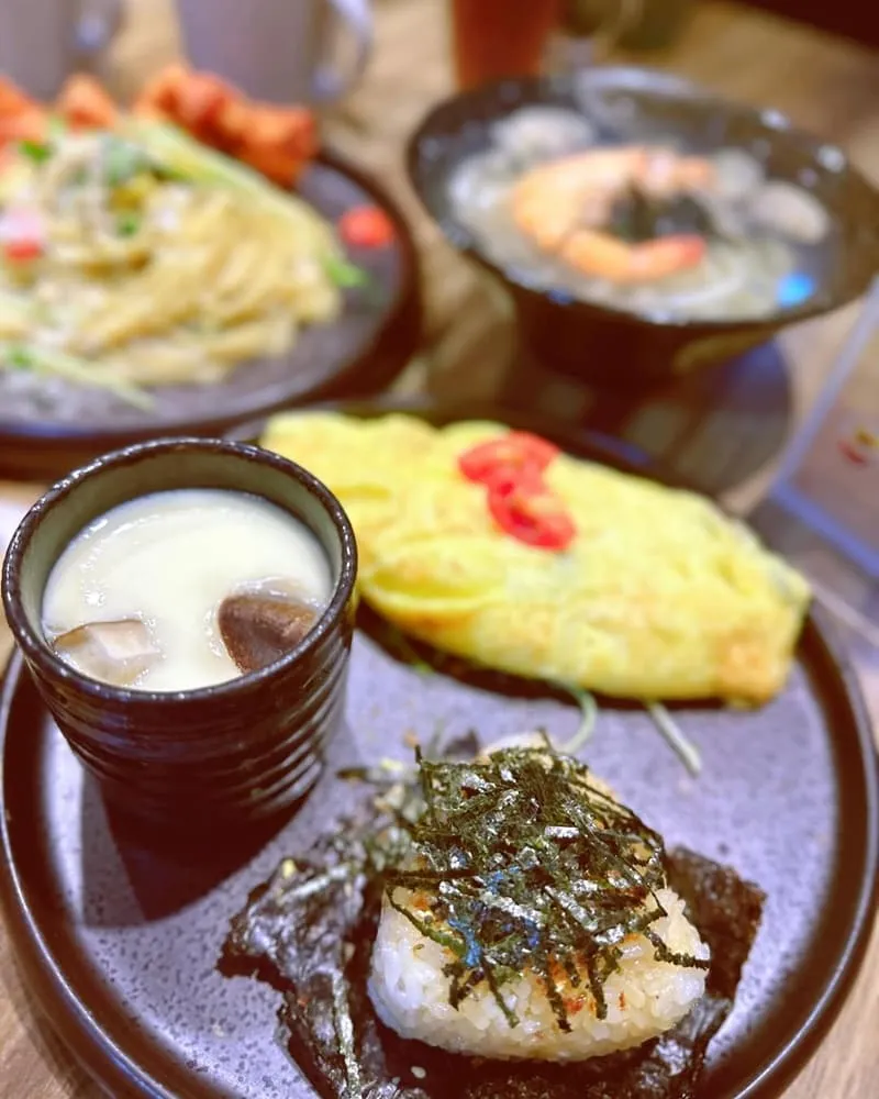 在樓上Tilauting Brunch