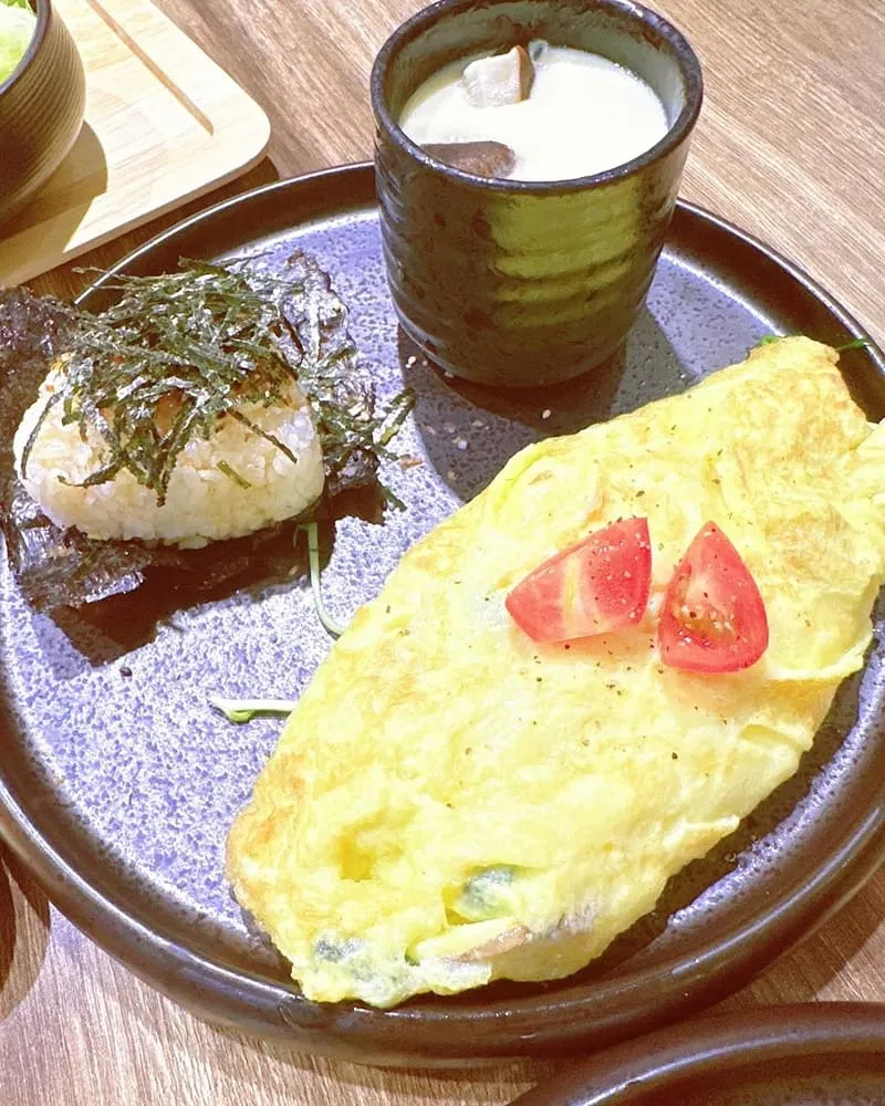 在樓上Tilauting Brunch
