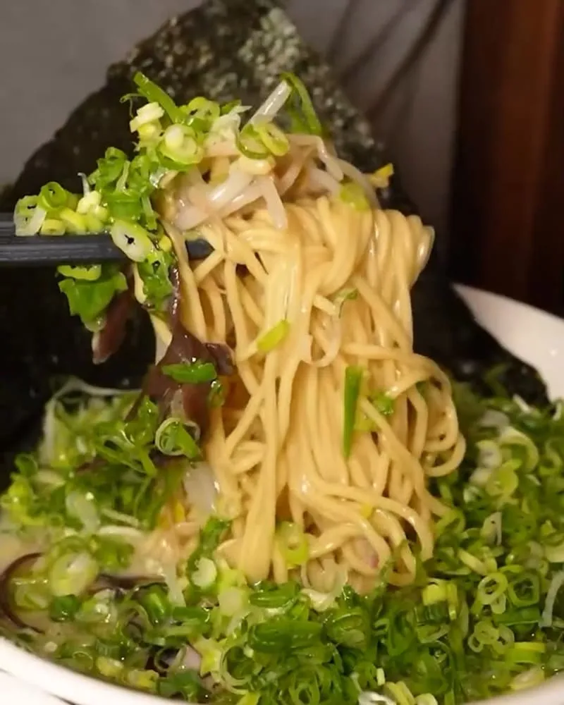 橫杉拉麵