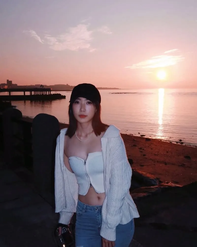 Zoom In 新北三芝海景咖啡廳