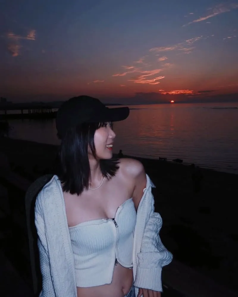 Zoom In 新北三芝海景咖啡廳