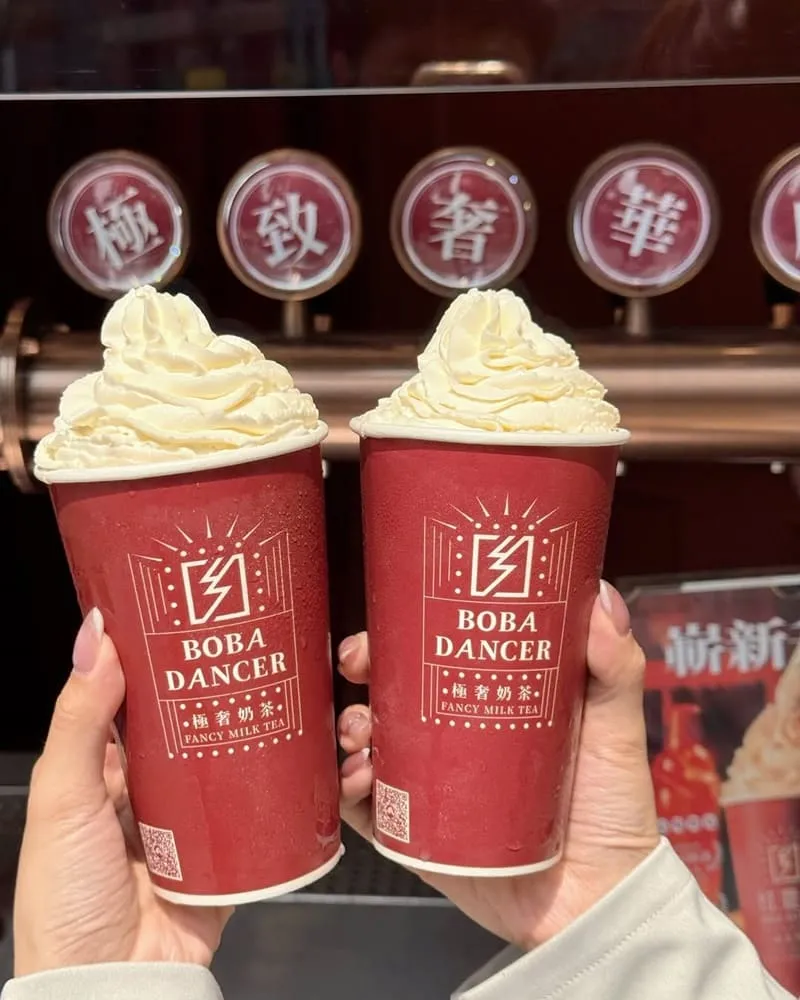 紅濃紅推出全新極奢奶蓋升級登場