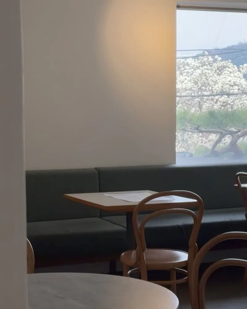 Oasis Cafe & Restaurant