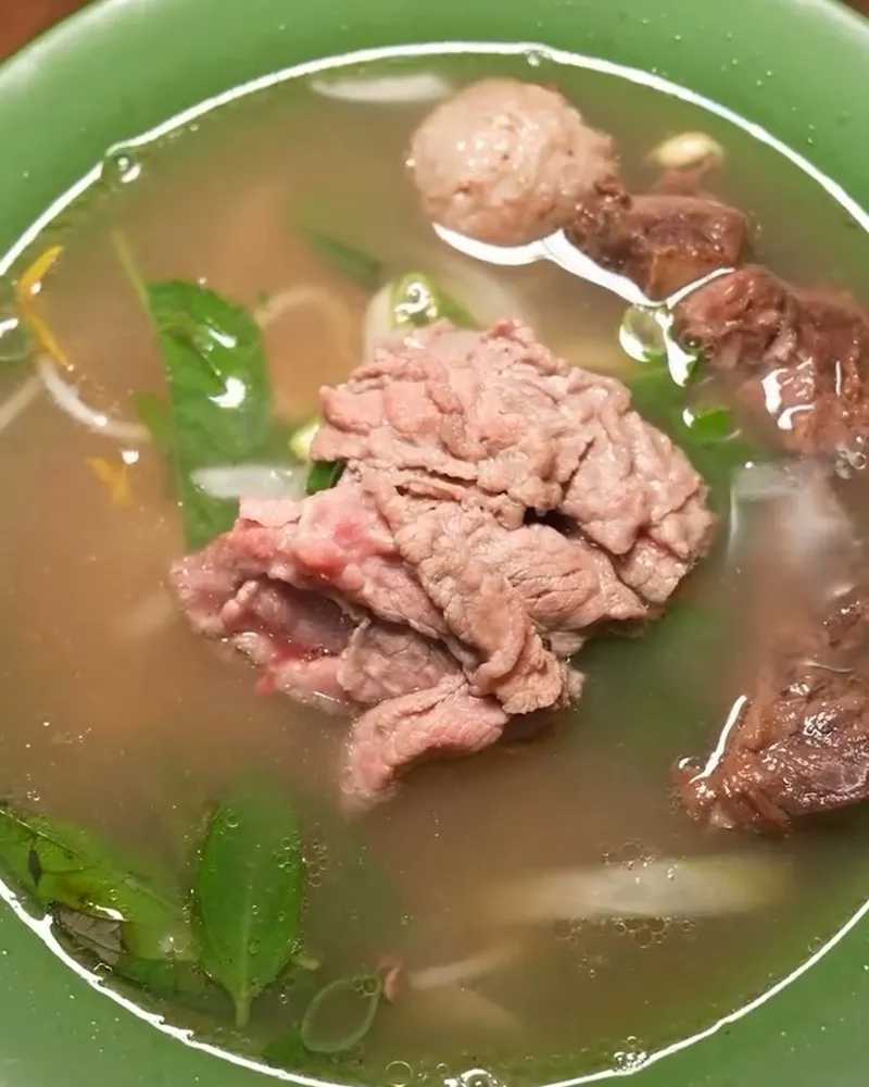 Pho Wild越式生牛肉河粉
