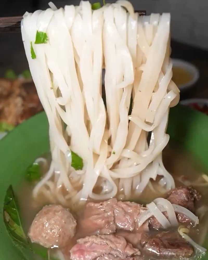 Pho Wild越式生牛肉河粉