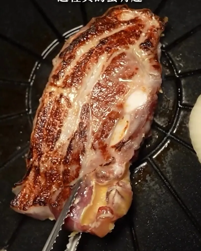 深夜裡的熟成肉肉舖.EOTTAE