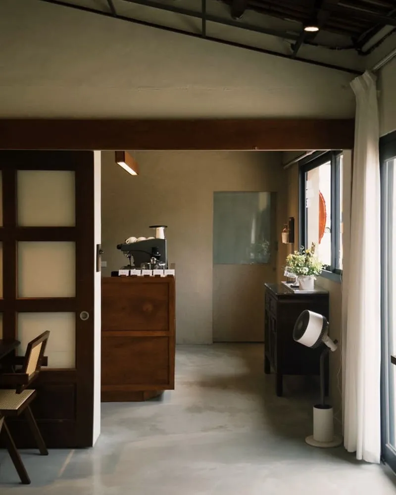 曲岸咖啡 chill and cafe
