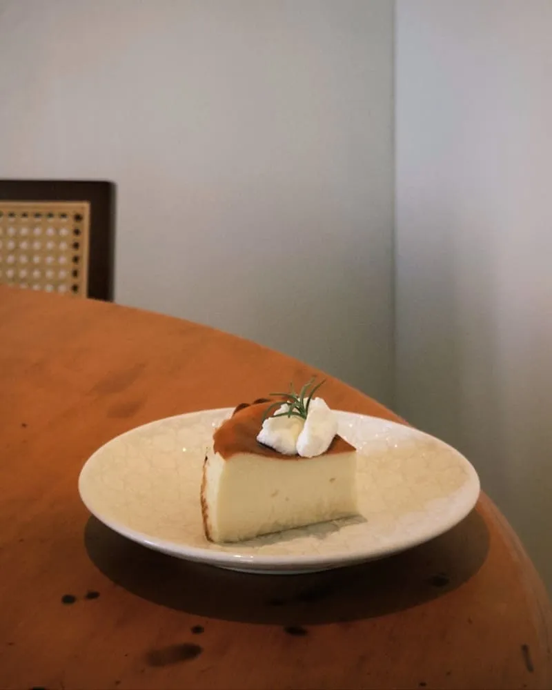 曲岸咖啡 chill and cafe 巴斯克乳酪蛋糕