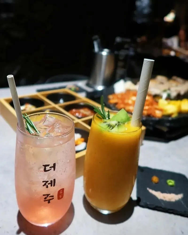 THE JEJU 荔枝櫻花燒酒與芒果奇異果沙冰,韓式果香飲品清爽解膩