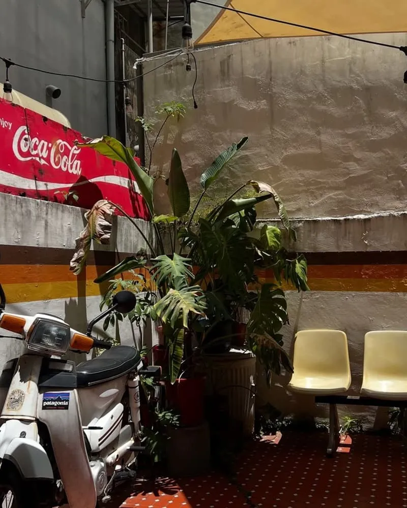 後座熟食店 Backseat Deli