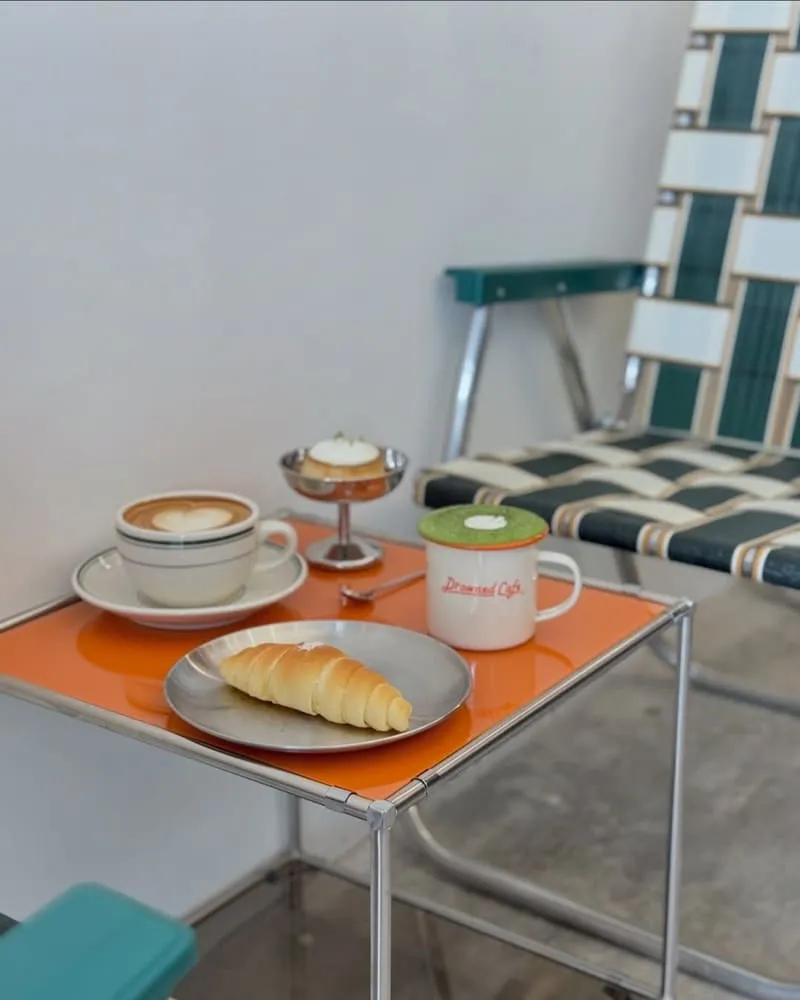 沉溺咖啡 Drowned Cafe