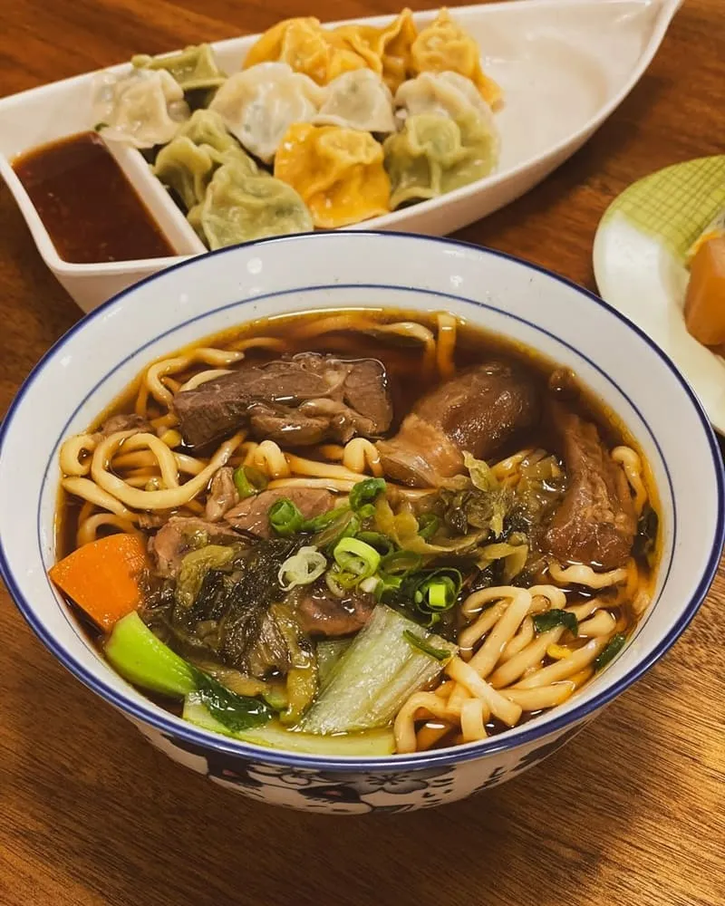 東鼎牛肉麵館