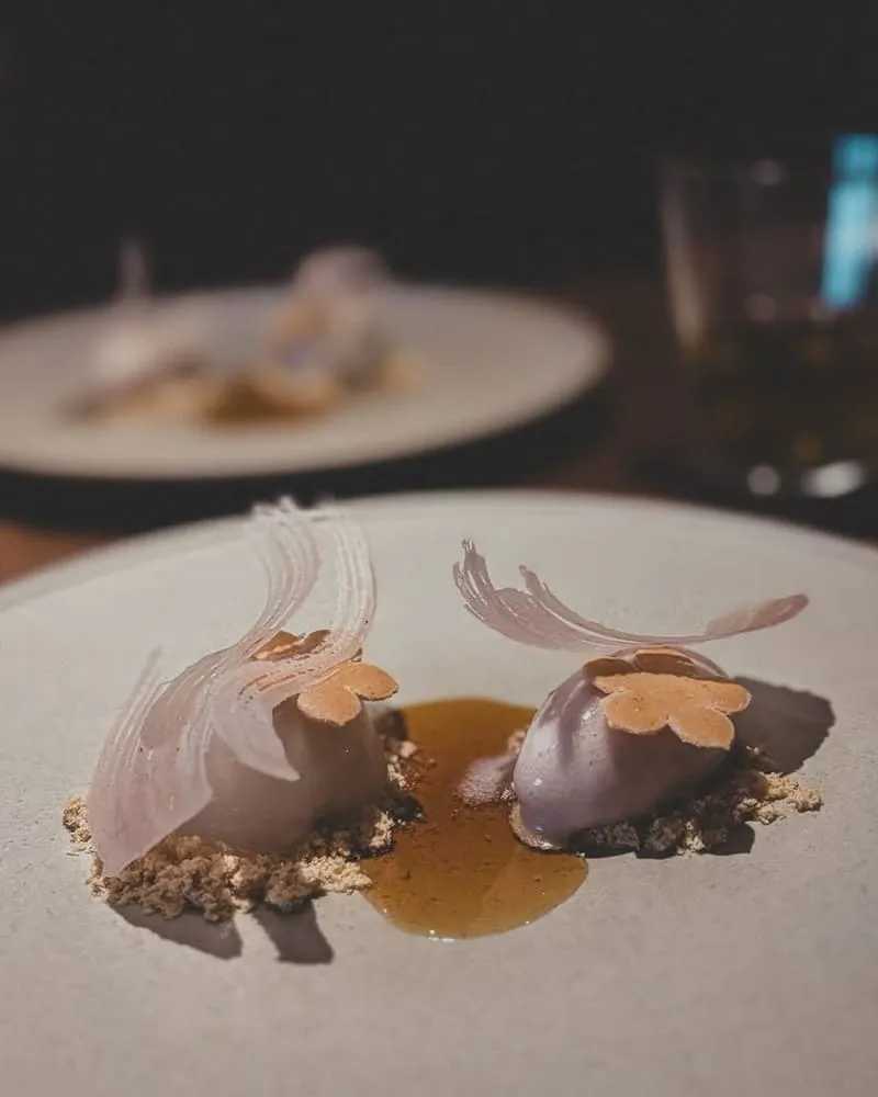 HUGH dessert dining