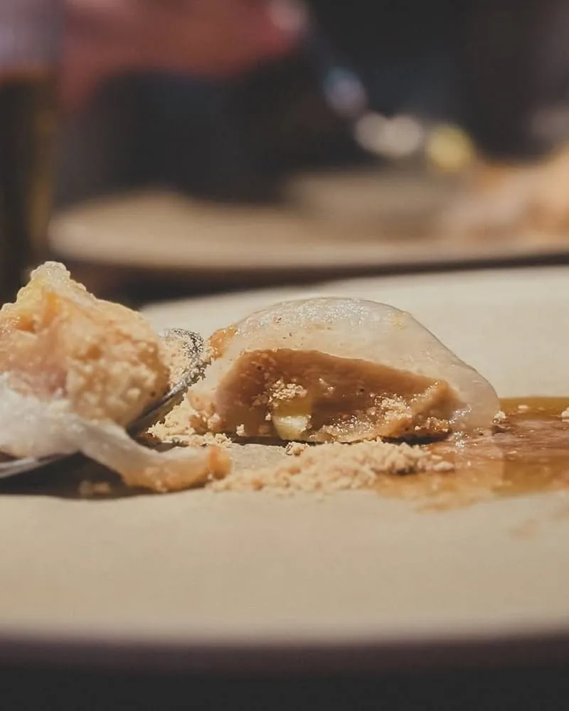 HUGH dessert dining