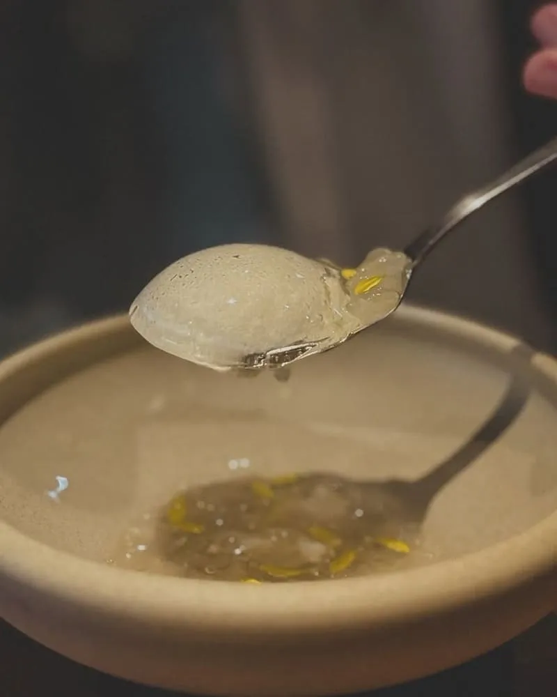 HUGH dessert dining