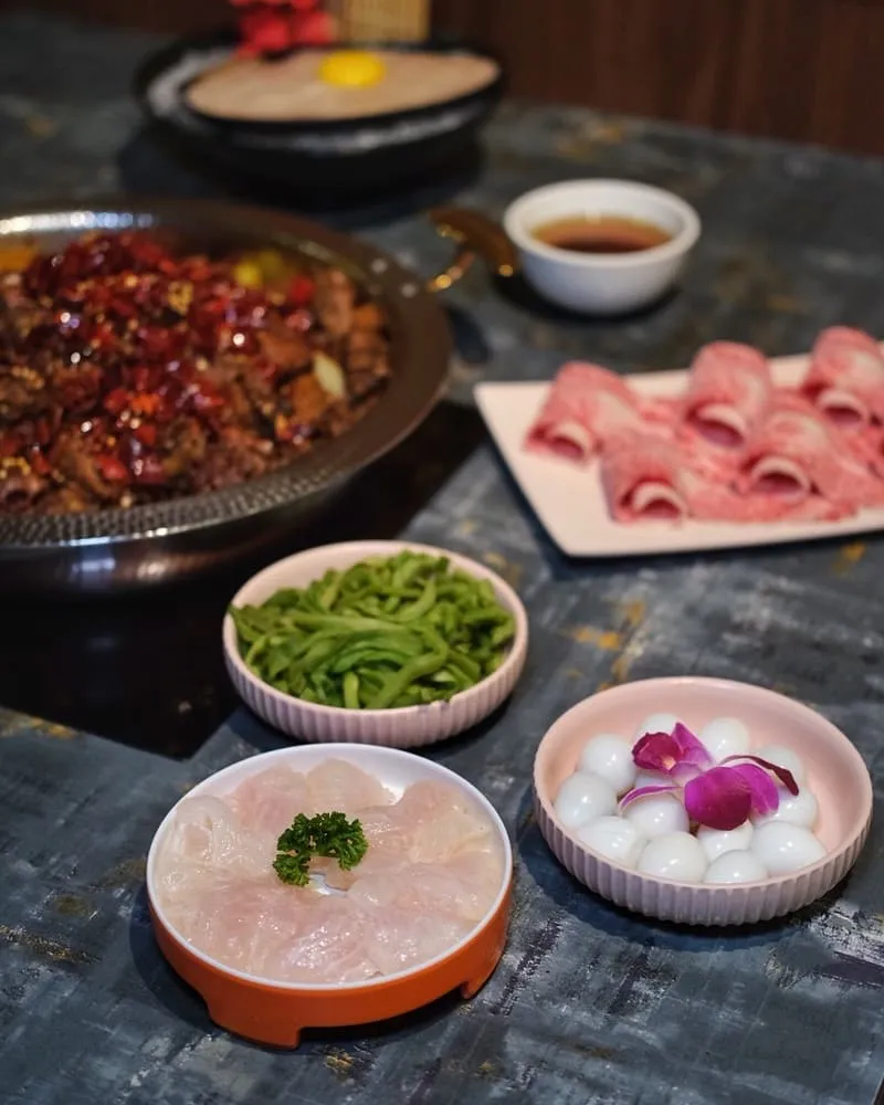 老撈麻辣火鍋鴛鴦火鍋