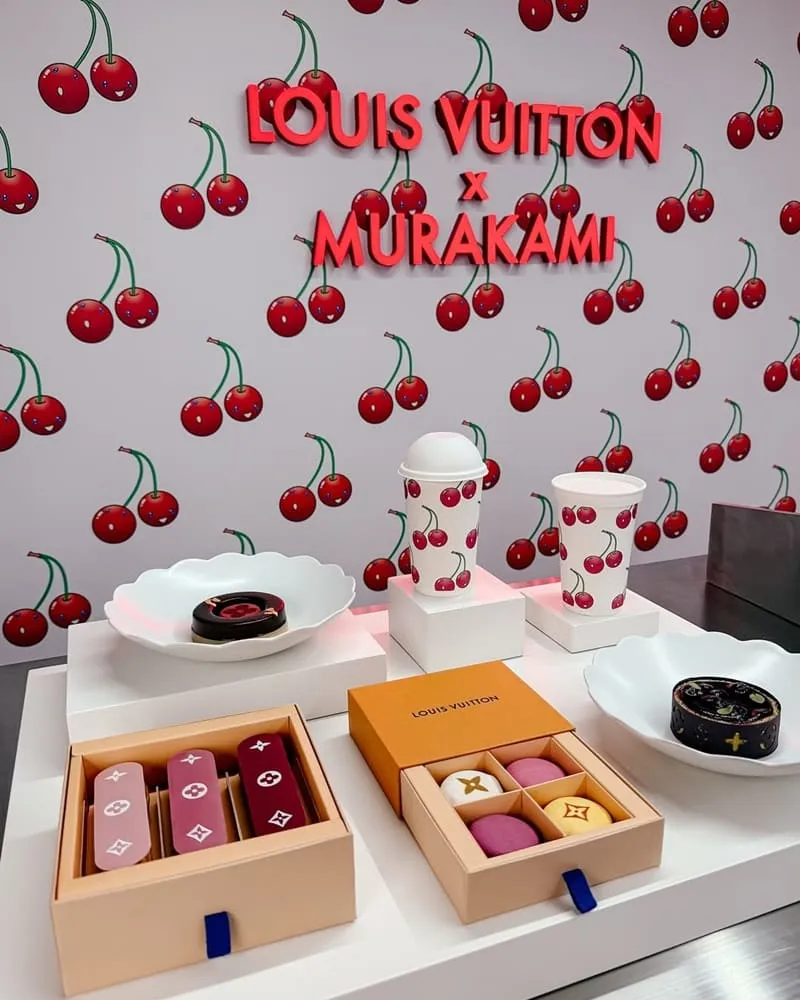 LV x 村上隆微笑櫻桃快閃店 首爾