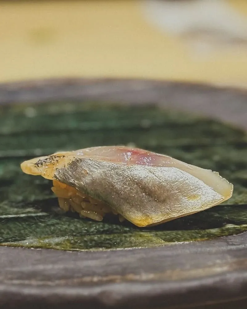 鮨冶吉