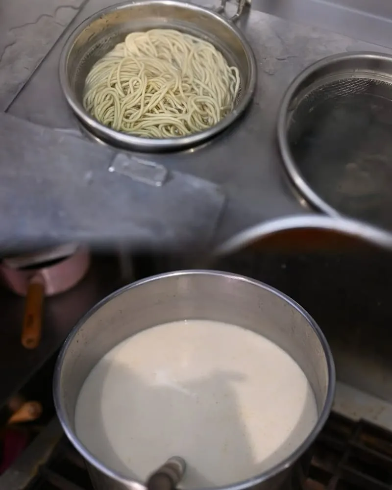 昭和鳳。パイタン 。雞白湯拉麵