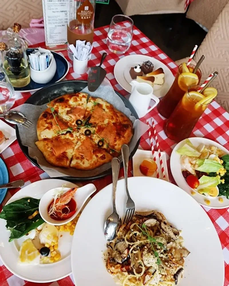 Avanti Pizzeria意廊