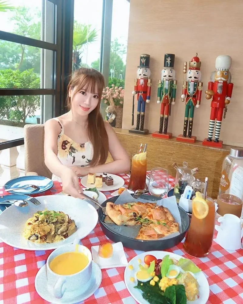 Avanti Pizzeria意廊
